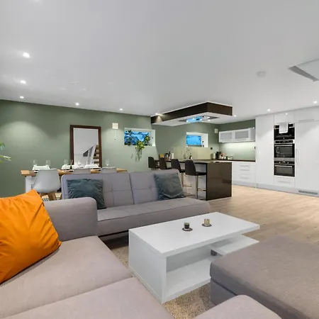 Fjellheisen L Amazing Sea & Mountain View Tromsø