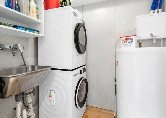 Fjellheisen L Amazing Sea & Mountain View